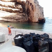 Onečišćene plaže na Visu