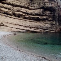 Onečišćene plaže na Visu