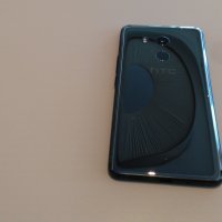 HTC U11+