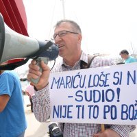 Prosvjed radnika Dalmacijavina uoči sjednice Vlade u Splitu