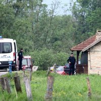 Nakon višesatnih pregovora predao se muškarac koji je pucao po obiteljskoj kući