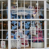 Suveniri za kraljevsko vjenčanje Meghan Markle i princa Harryja