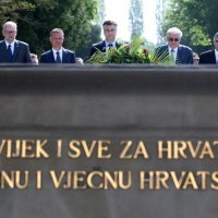 Položeni vijenci na grob dr. Franje Tuđmana povodom njegovog 96. rođendana