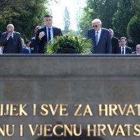 Položeni vijenci na grob dr. Franje Tuđmana povodom njegovog 96. rođendana