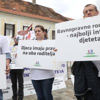 Udruga za ravnopravno roditeljstvo prosvjedom upozorila na neravnopravan položaj očeva