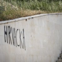 Vandali išarali Spomen kosturnicu borcima NOB-a