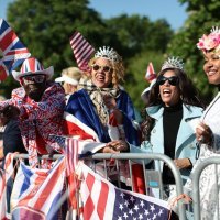 Atmosfera na ulicama uoči početka kraljevskog vjenčanja