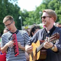 Na Trgu Franje Tuđmana okupljaju se sudionici inicijative "Hod za život, obitelj i Hrvatsku"