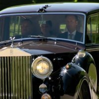 Meghan Markle dolazi u crkvu na vjenčanje s princem Harryjem