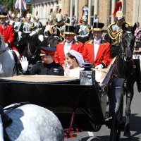 Princ Harry i Meghan Markle u kočiji se provozali po gradu