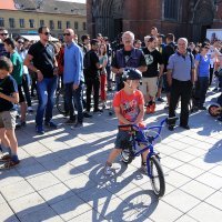Profesionalni vozač BMX Igor Vukadinović Poky 2015. u Osijeku je preskočio tramvaj