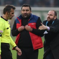 Umit Ozat, turski trener