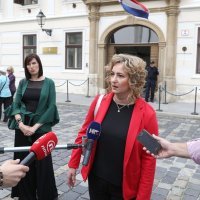 Konferencija za medije Sindikata hrvatskih učitelja ispred Banskih dvora