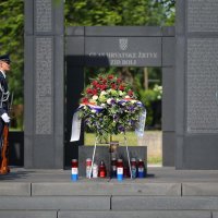 Izaslanstva MORH-a i OSRH položila vijence na Mirogoju povodom Dana OSRH