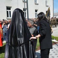 Otkrivanje spomen poprsja Damira Tomljanovića Gavrana