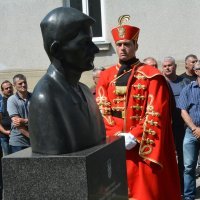 Otkrivanje spomen poprsja Damira Tomljanovića Gavrana