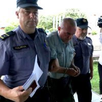 Priveden osumnjičeni vozač kombija s izbjeglicama na koji je pucala policija