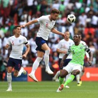 Gary Cahill protiv Nigerije