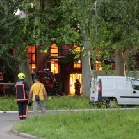 Vatrogasci se bore s velikim požarom u zgradi u Heinzelovoj ulici