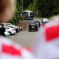 Navijači dočekali bus s hrvatskim nogometnim reprezentativcima