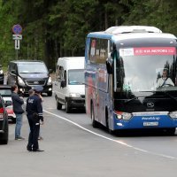 Navijači dočekali bus s hrvatskim nogometnim reprezentativcima