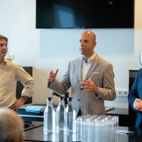 Dr Florian Weiler, Head of Optical Design u Leici, Marius Eschweiler, Global Director Business Development u Leici, Peter Gauden, Global Senior Product Marketing Manager za Huawei