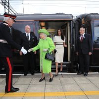 Kraljica Elizabeta i Meghan Markle