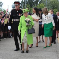 Kraljica Elizabeta i Meghan Markle