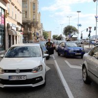 Neki od vozača zaustavili su svoja vozila zbog visokih cijena goriva i u Rijeci