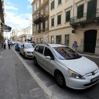 Neki od vozača zaustavili su svoja vozila zbog visokih cijena goriva i u Rijeci