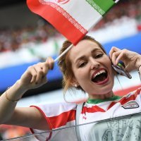 Iranske navijačice na utakmici protiv Maroka