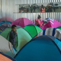 Djeca migranata u izbjegličkom kampu