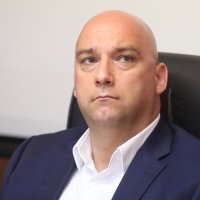 Načelnik Vira Kristijan Kapović na presici nakon izlaska iz pritvora