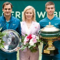 Borna Ćorić i Roger Federer