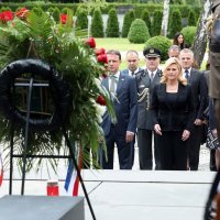 Predsjednica, premijer i predsjednik Sabora položili vijence na Mirogoju