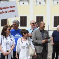 Prosvjed liječnika primarne zdravstvene zaštite u Trgu sv. Marka u Zagrebu