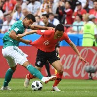 Sami Khedira u duelu