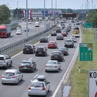 Zbog smjene turista stvaraju se kolone na naplatnim kućicama Lučko