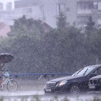 Zagreb: Ljetni pljusak potopio gradske ulice i nogostupe