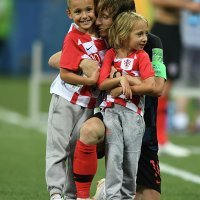 Luka Modrić sa sinom Ivanom i kćerkom Emom