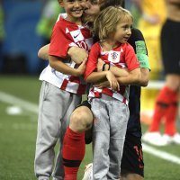 Luka Modrić sa sinom Ivanom i kćerkom Emom