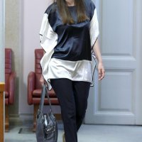 MOST-ovka Sanja Čikotić na sjednicu došla u plavo-bijeloj kombinaciji