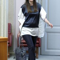 MOST-ovka Sanja Čikotić na sjednicu došla u plavo-bijeloj kombinaciji