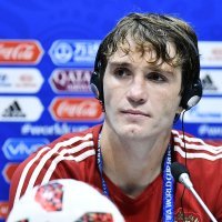 Ruski izbornik Stanislav Čerčesov i Mario Fernandes, Brazilac s ruskim državljanstvom