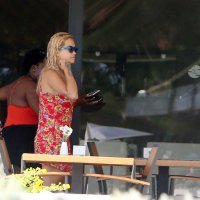 Pjevačica Rita Ora stigla je u Poreč gdje će nastupiti na Rise Up Festivalu