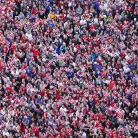 Na Jelačić placu u Zagrebu skupilo se oko 15 tisuća navijača