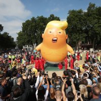 Balon u obliku Trumpa