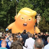 Balon u obliku Trumpa