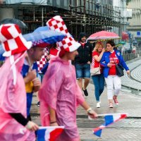 Navijači se okupljaju na Trgu bana Jelačića