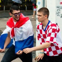 Navijači se okupljaju na Trgu bana Jelačića